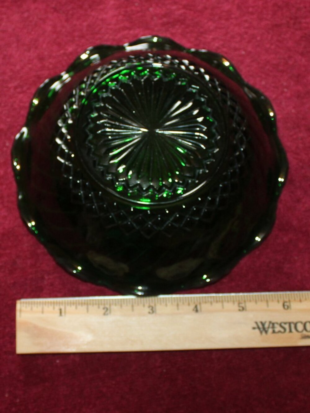 Vintage Anchor Hocking Forest Green Glass Diamond Swirl Ruffled Edge Bowl - Picture 4 of 5
